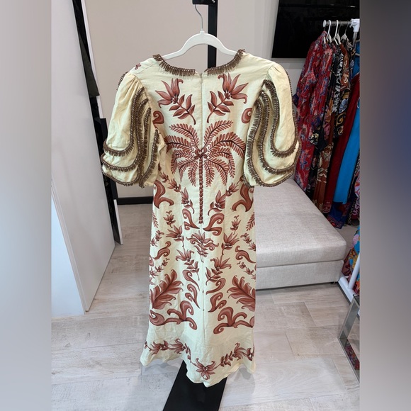 Farm Rio: Off-White Milani Euroflax™
Premium Linen Maxi Dress - Picture 5 of 11